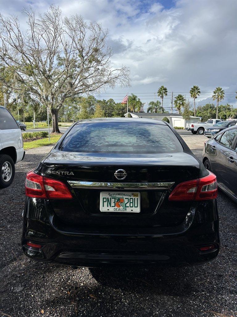 2017 Nissan Sentra S's photo